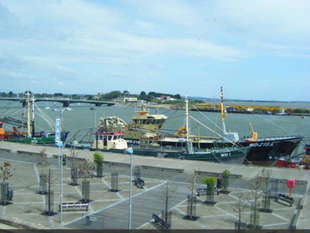 Wexford Town Centre Apartment Room photo